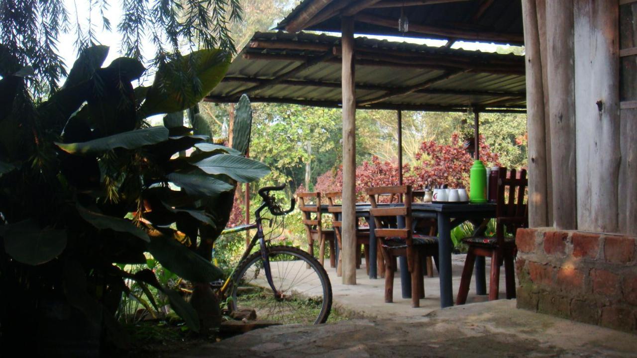 Kalitusi Nature Resort Fort Portal Экстерьер фото